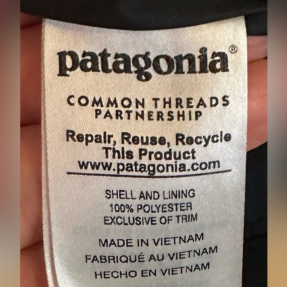Patagonia Black Women's Jacket - Picture 5 of 10